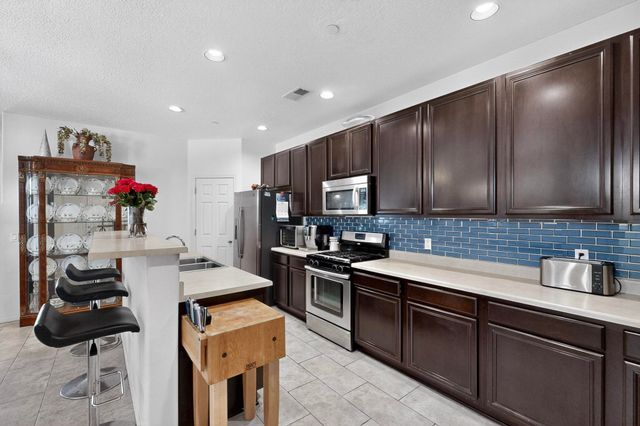 601 Menaul Boulevard NE UNIT 1404, Albuquerque, NM 87107
