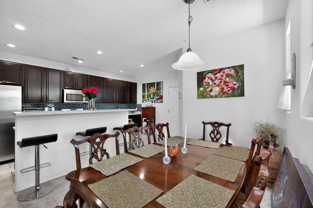 601 Menaul Boulevard NE UNIT 1404, Albuquerque, NM 87107