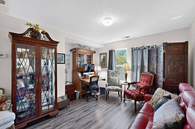 601 Menaul Boulevard NE UNIT 1404, Albuquerque, NM 87107
