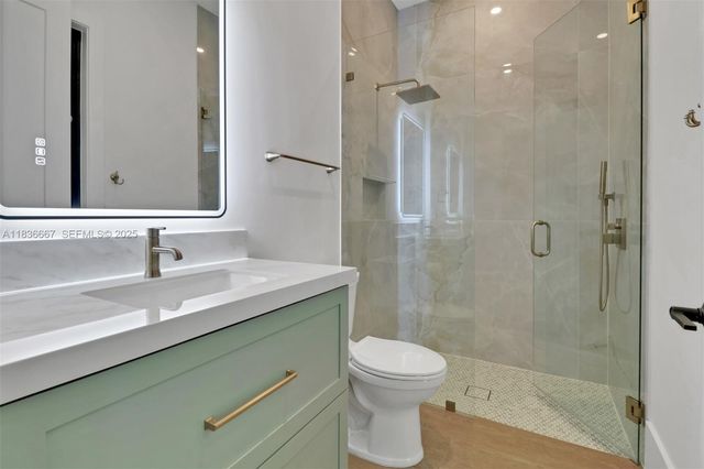524 13th Street SW, Naples, FL 34117