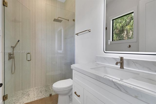 524 13th Street SW, Naples, FL 34117