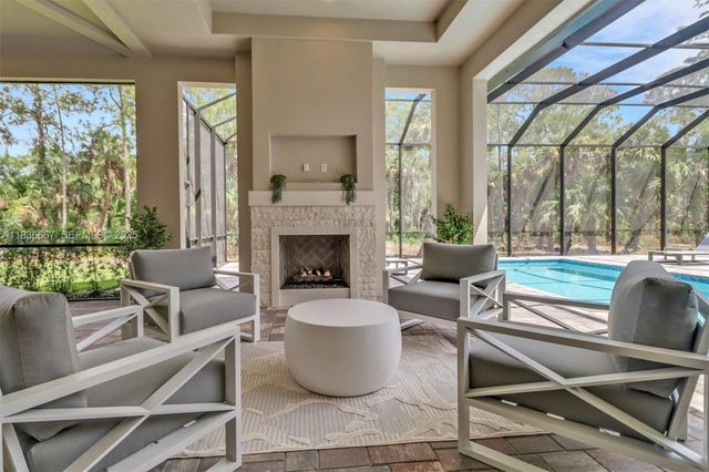 524 13th Street SW, Naples, FL 34117