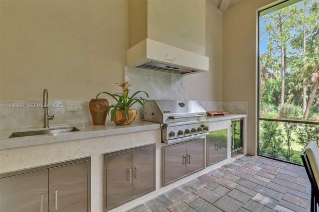 524 13th Street SW, Naples, FL 34117