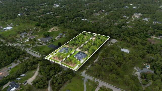524 13th Street SW, Naples, FL 34117