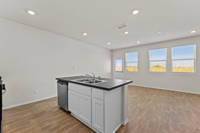 140 Kendall LN, Maxwell, TX 78656