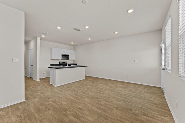 140 Kendall LN, Maxwell, TX 78656