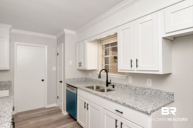 8045 Oak Hill Drive, Semmes, AL 36575