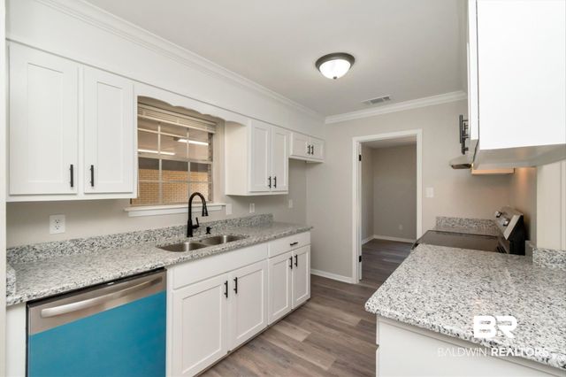 8045 Oak Hill Drive, Semmes, AL 36575