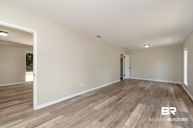 8045 Oak Hill Drive, Semmes, AL 36575