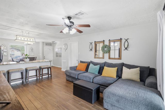 614 Branding Iron Lane, Houston, TX 77060