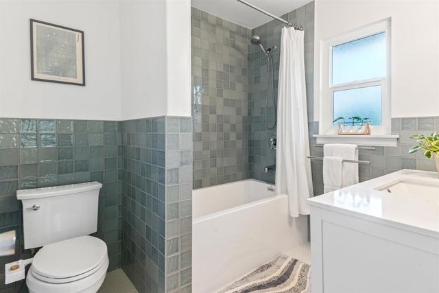 471 Palm Drive, Vista, CA 92084