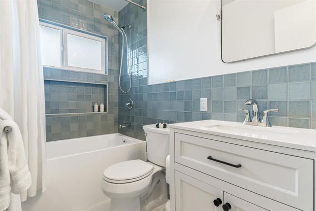 471 Palm Drive, Vista, CA 92084