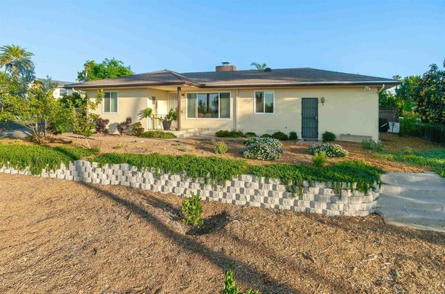 471 Palm Drive, Vista, CA 92084