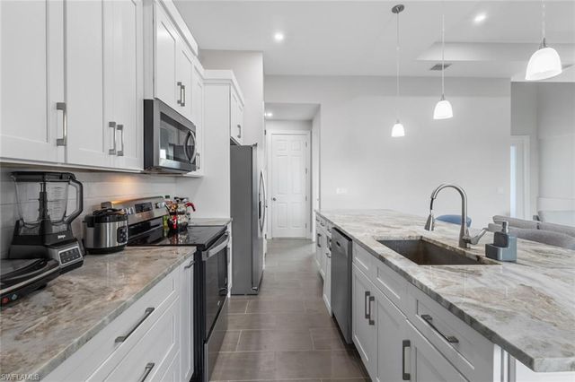 3607 SW 8th CT, Cape Coral, FL 33914