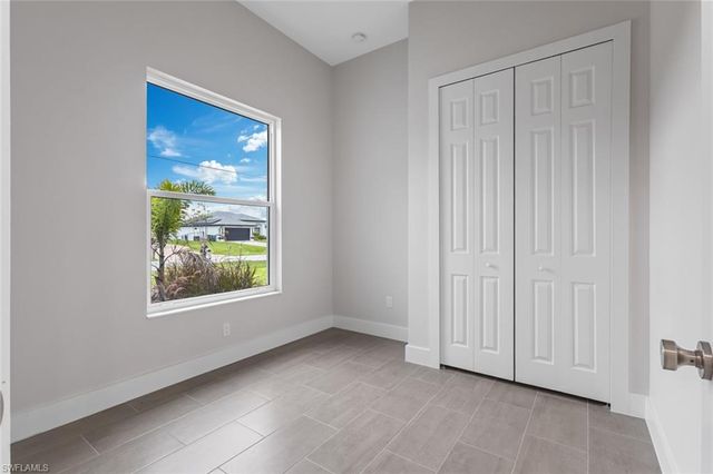 3607 SW 8th CT, Cape Coral, FL 33914