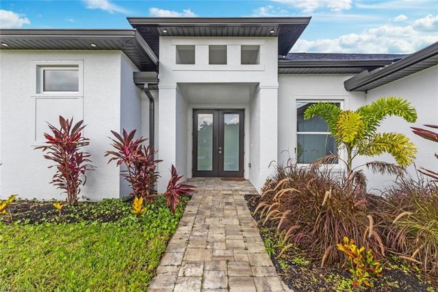 3607 SW 8th CT, Cape Coral, FL 33914