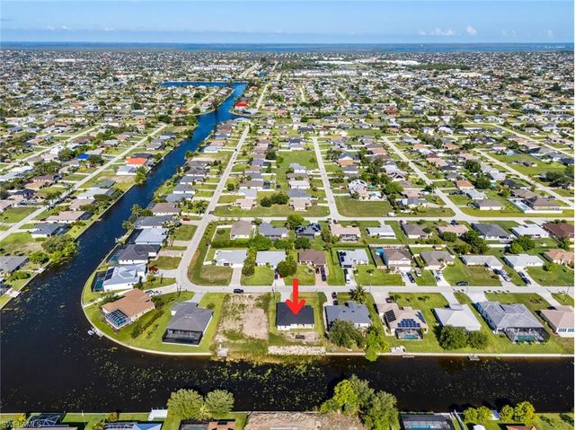 3607 SW 8th CT, Cape Coral, FL 33914