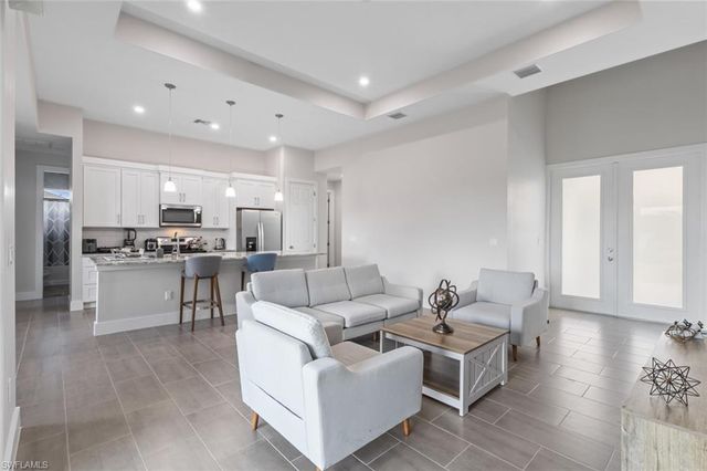 3607 SW 8th CT, Cape Coral, FL 33914