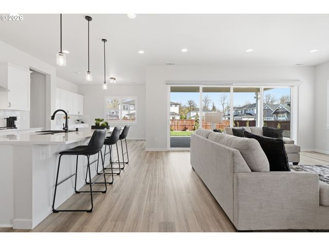 8609 Ne 182ND Pl, Vancouver, WA 98682