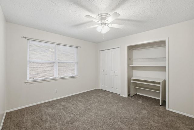 1433 Cedar Post Lane 40, Houston, TX 77055