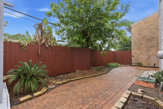 1433 Cedar Post Lane 40, Houston, TX 77055