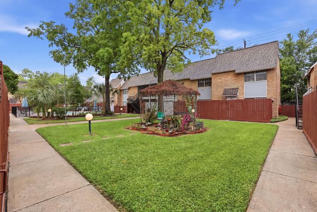 1433 Cedar Post Lane 40, Houston, TX 77055