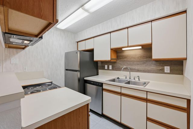 1433 Cedar Post Lane 40, Houston, TX 77055