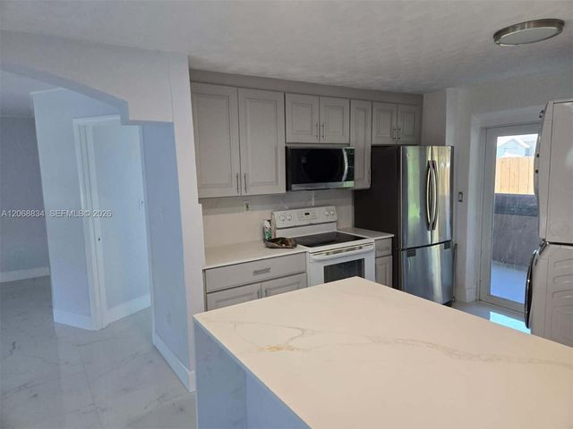 1101 NE 23rd Place, Pompano Beach, FL 33064