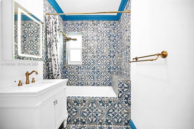 1605 Michigan Ave 929, Miami Beach, FL 33139