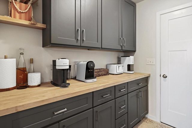 312 Big Bend WAY, Hartford, WI 53027