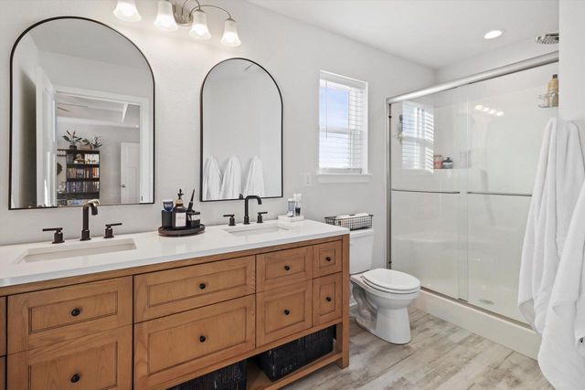 312 Big Bend WAY, Hartford, WI 53027