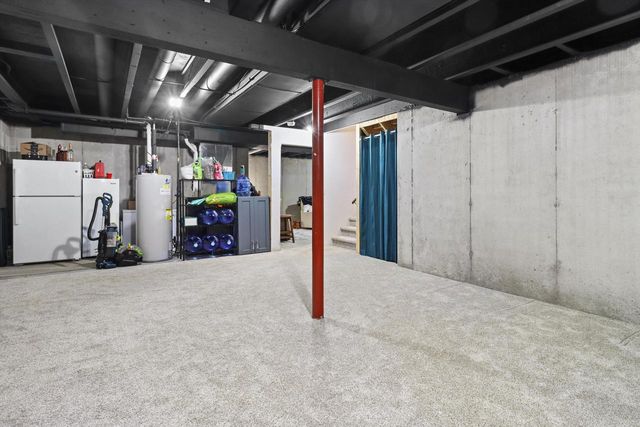 312 Big Bend WAY, Hartford, WI 53027