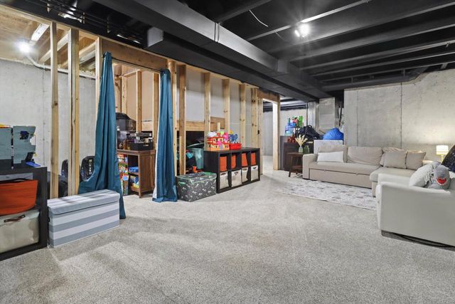 312 Big Bend WAY, Hartford, WI 53027