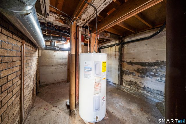 56 South River Street, Enfield, CT 06082