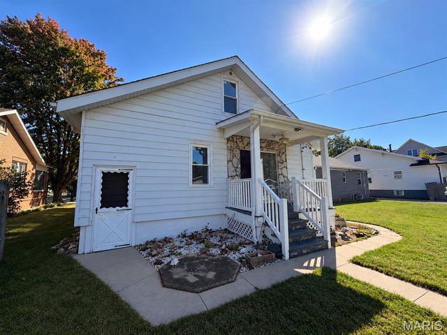 409 N Lincoln Avenue, O'fallon, IL 62269