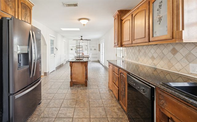 4933 Madella Street, Haltom City, TX 76117