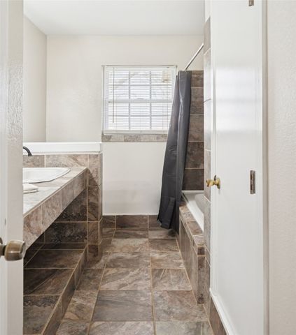 4933 Madella Street, Haltom City, TX 76117