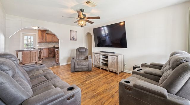 4933 Madella Street, Haltom City, TX 76117