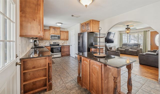 4933 Madella Street, Haltom City, TX 76117