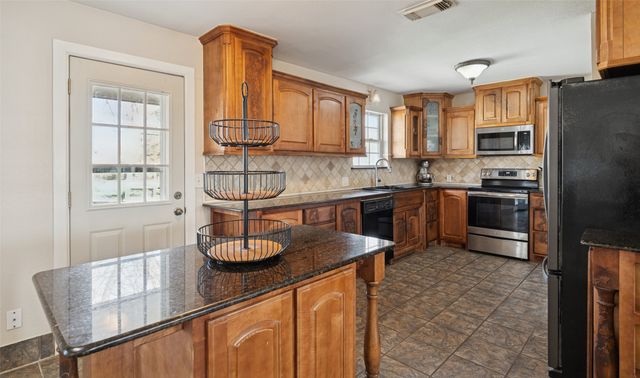 4933 Madella Street, Haltom City, TX 76117