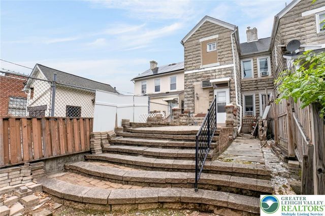 142 2nd Street, Catasauqua Boro, PA 18032