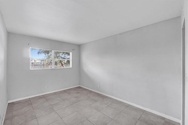 4050 NE 12th Terrace 38, Oakland Park, FL 33334