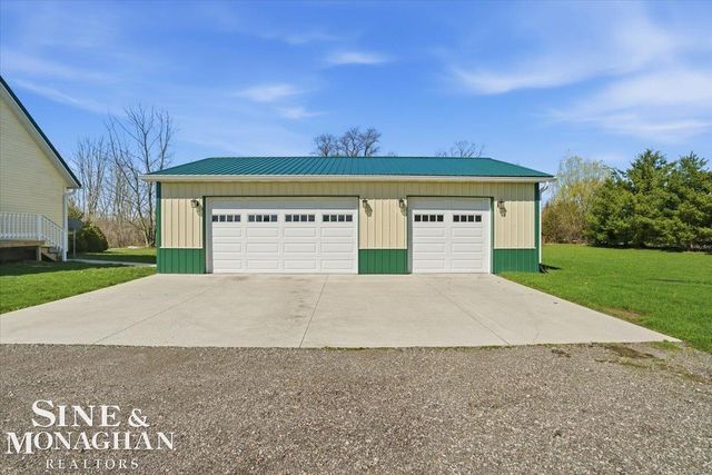 2024 Deer Meadow Lane, St Clair Twp, MI 48079