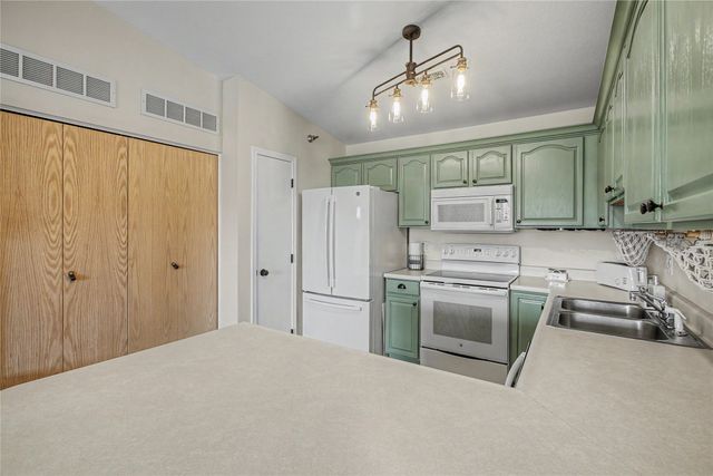 1335 SE 6th Street 304, Grimes, IA 50111