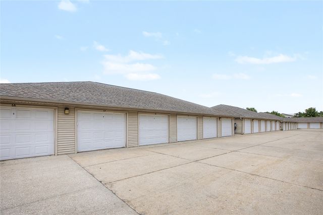 1335 SE 6th Street 304, Grimes, IA 50111