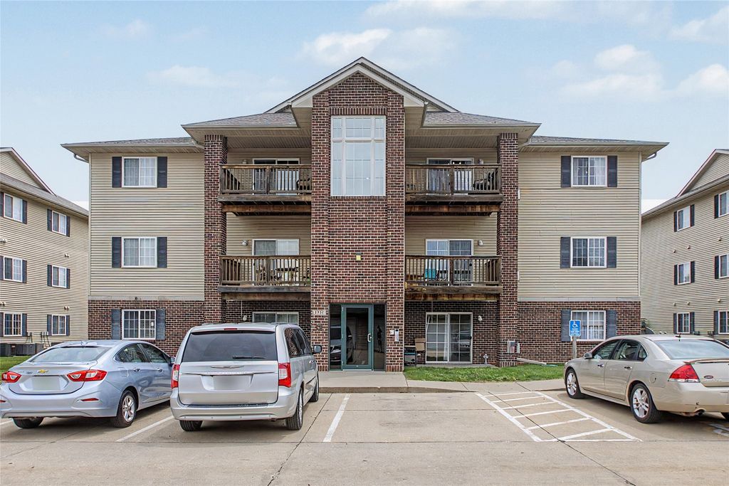 1335 SE 6th Street 304, Grimes, IA 50111