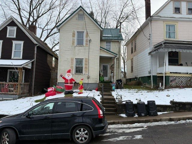 214 Cleveland St, City Of But Nw, PA 16001