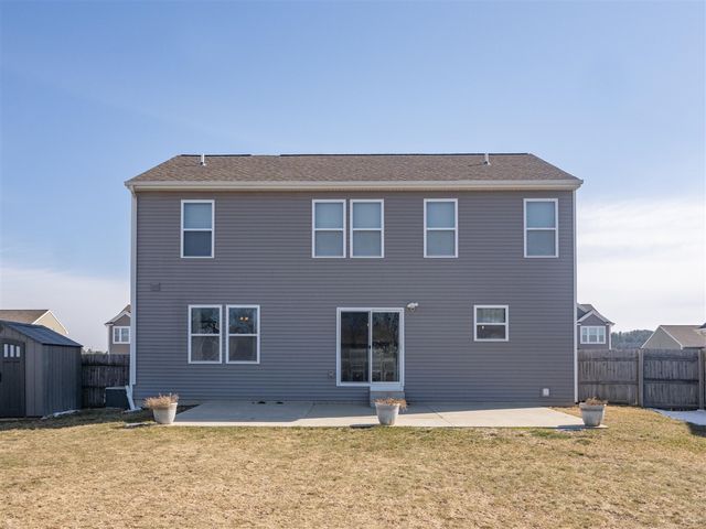 58800 Silvergrass Drive, Mattawan, MI 49071