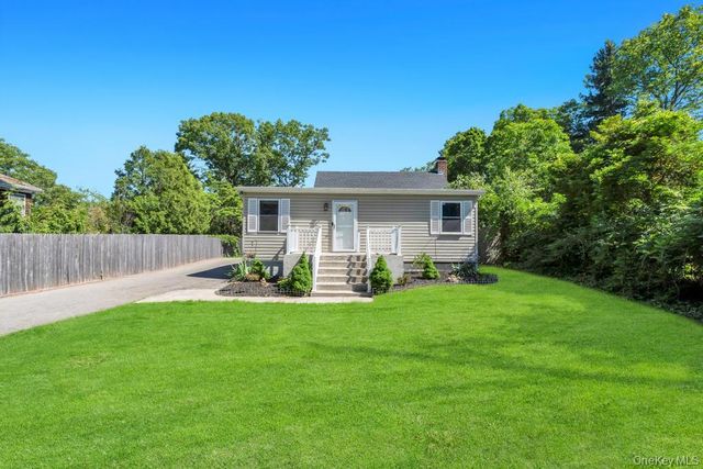 18 Richmond Hill Road, Sound Beach, NY 11789