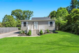 18 Richmond Hill Road, Sound Beach, NY 11789